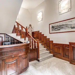 Hotel Garibaldi, Naples